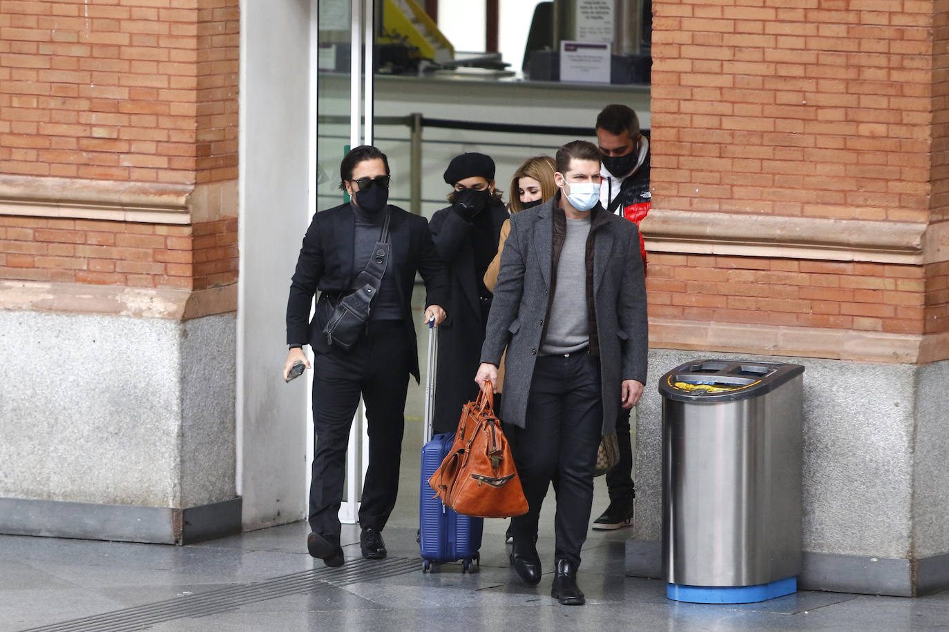 Fotos: Los compañeros de &#039;OT&#039; de Álex Casademunt viajan a Barcelona para su funeral