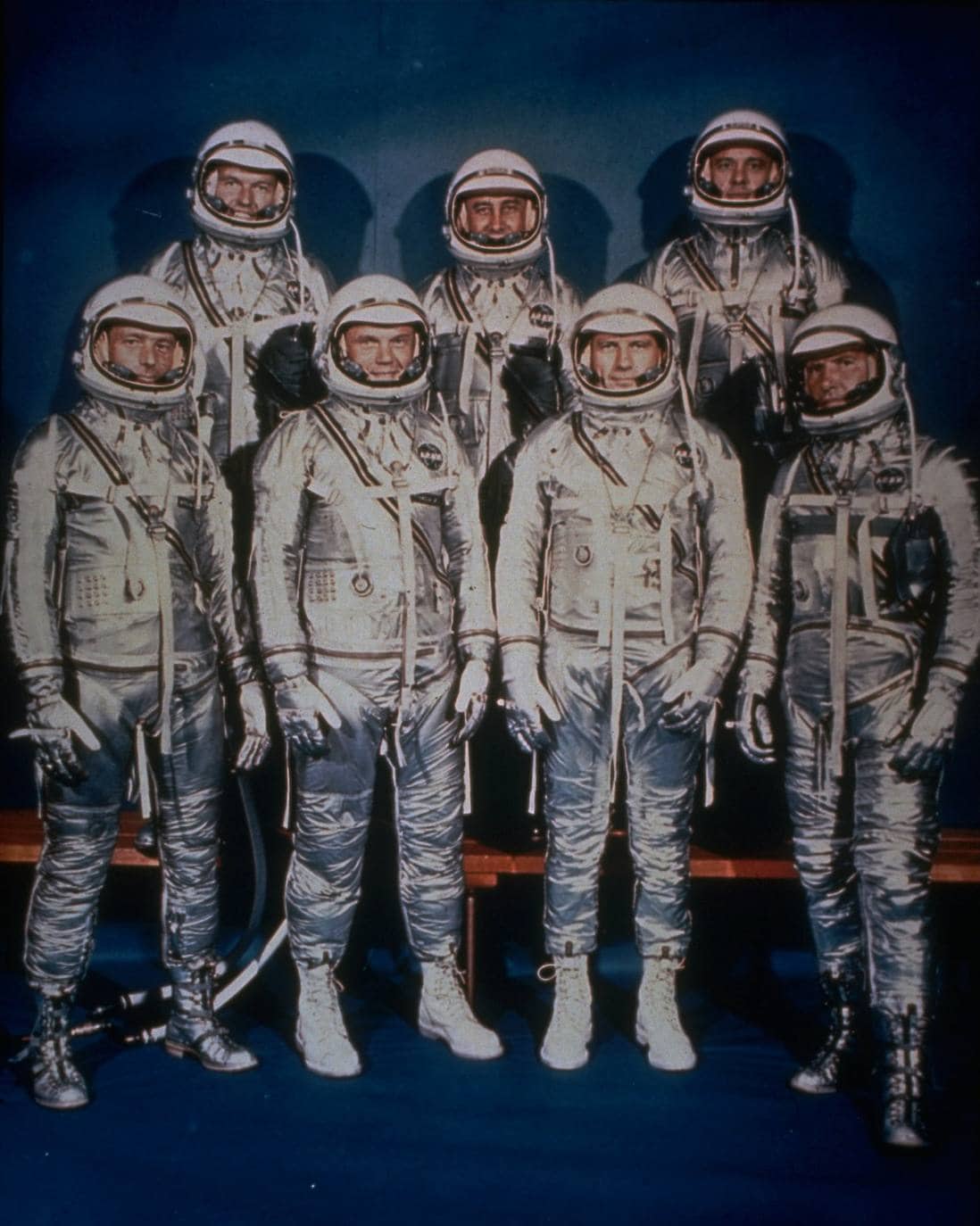 Tripulación de la nave espacial 'Mercury' de la NASA (1961): Walter Schirra Jr. , Donald Slayton, John Glenn, Scott Carpenter, Alan Shepard, Jr. , Virgil Grissom y Gordon Cooper. 