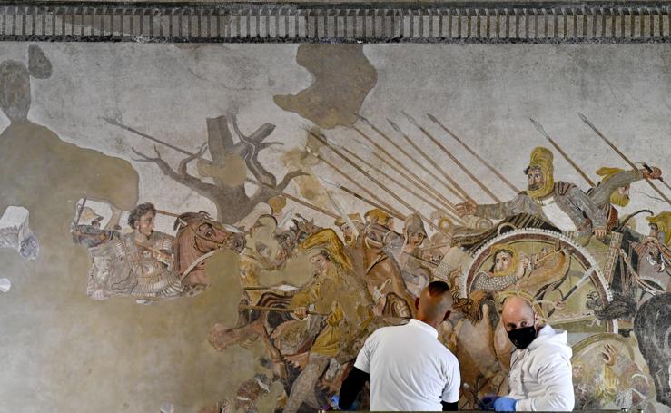 La restauración del impresionante mosaico de Alejandro Magno