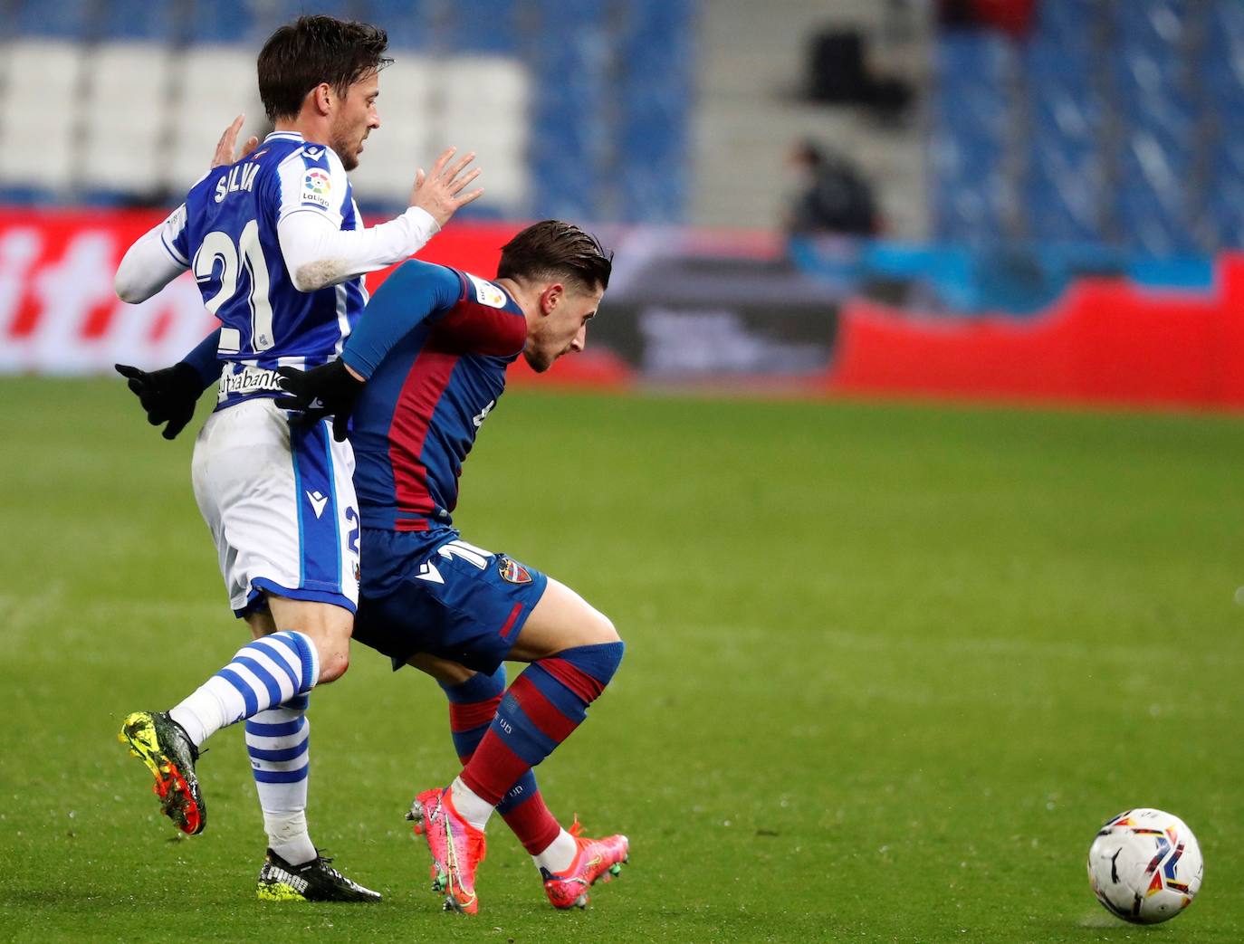 Fotos: Las mejores imágenes del Real Sociedad-Levante UD