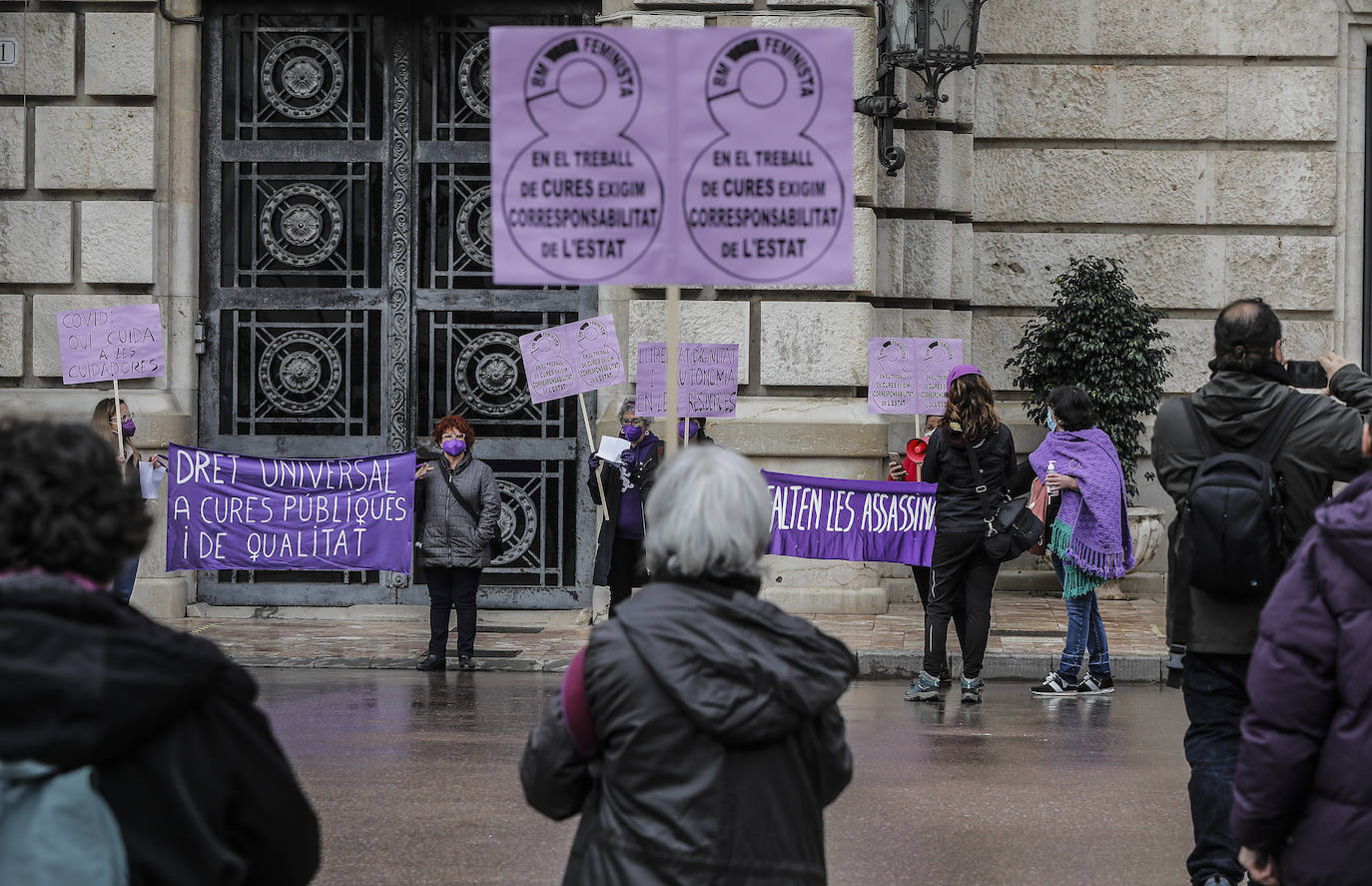 Uno de los actos en la Plaza del Ayuntamiento de Valencia