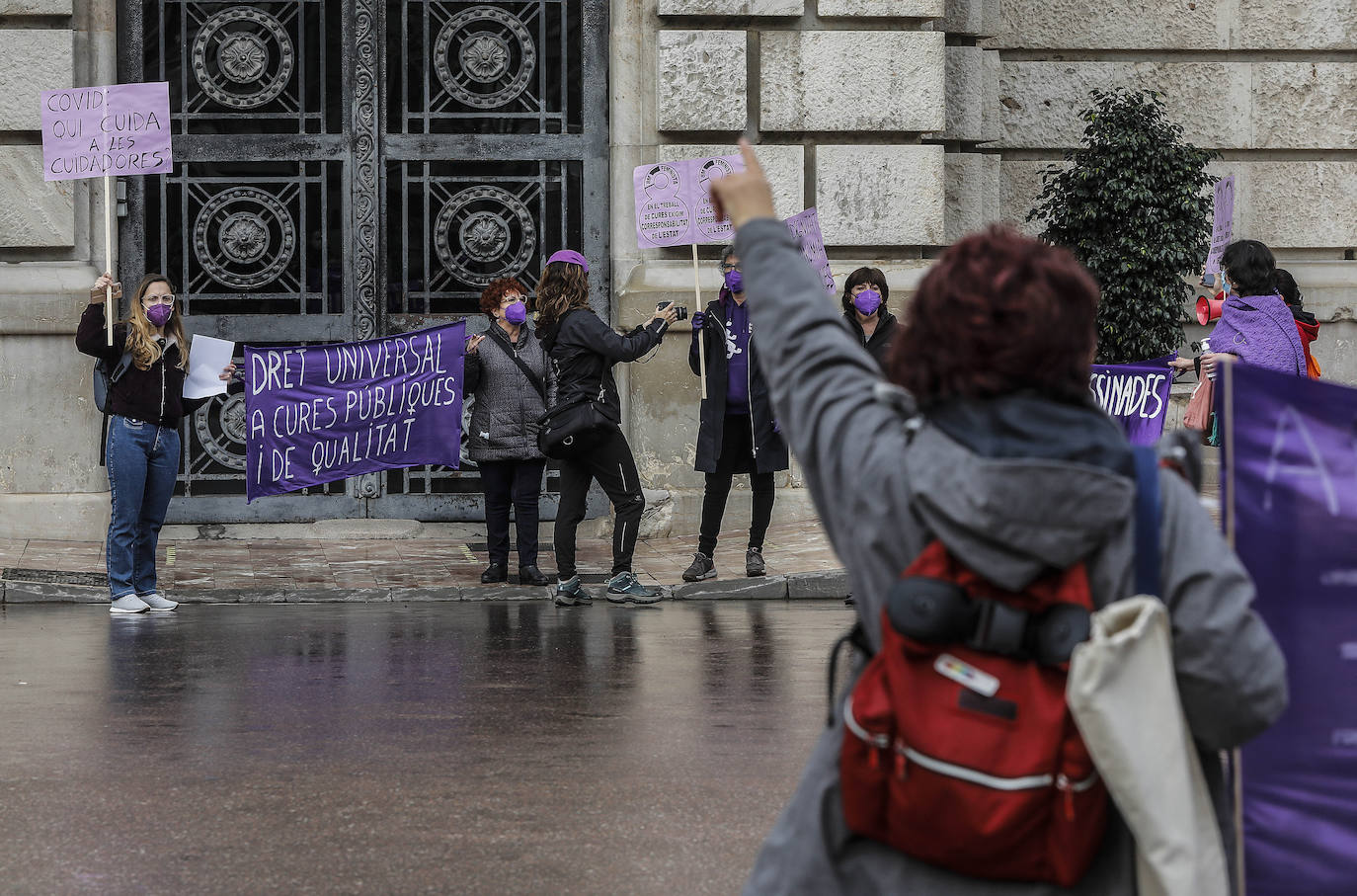 Uno de los actos en la Plaza del Ayuntamiento de Valencia