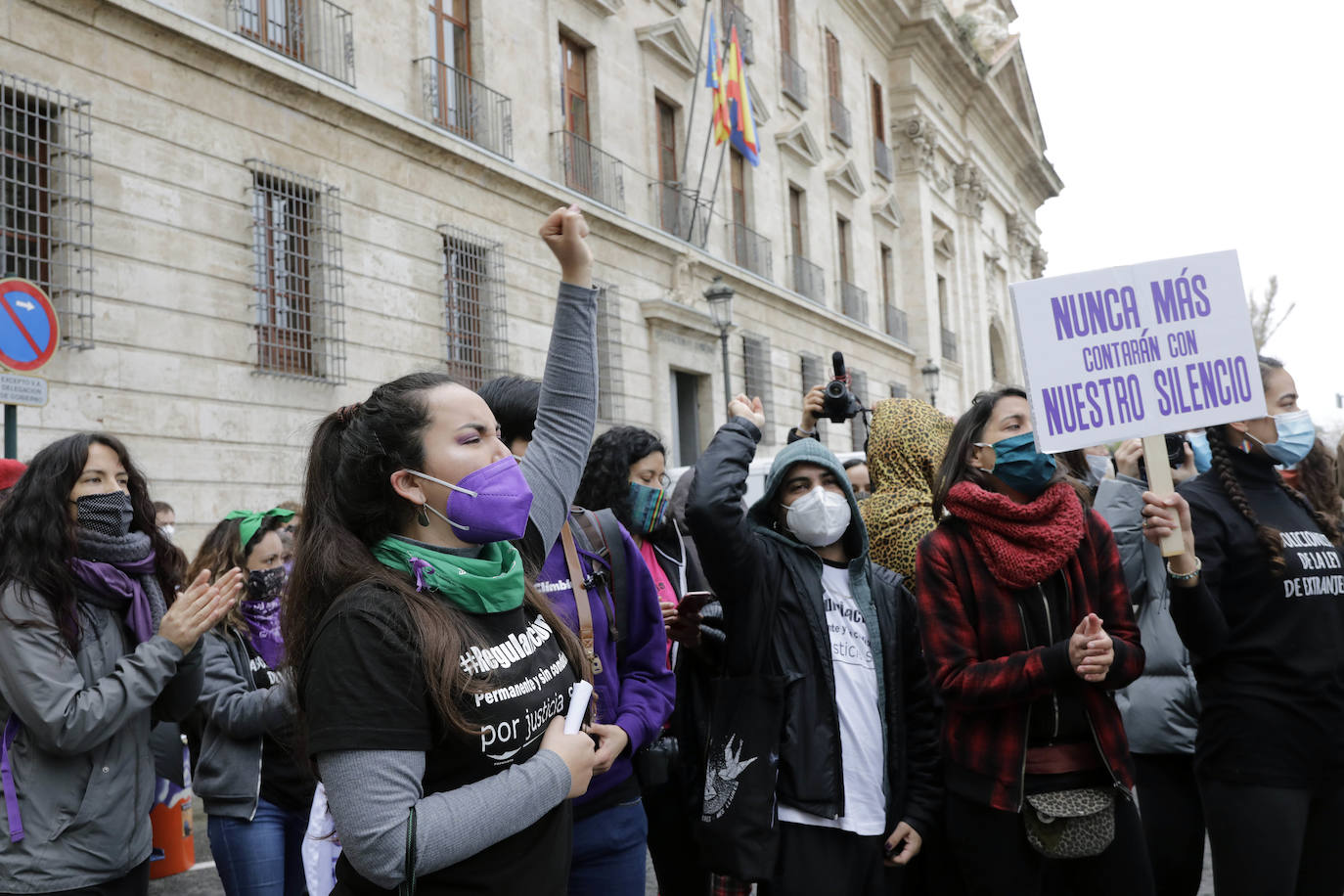 Uno de los actos en la Plaza del Ayuntamiento de Valencia