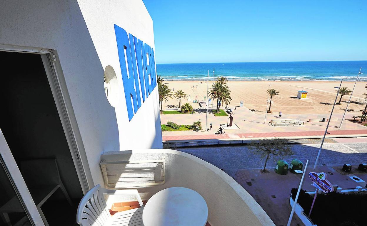 Vista de la playa de Gandia desde el hotel Riviera