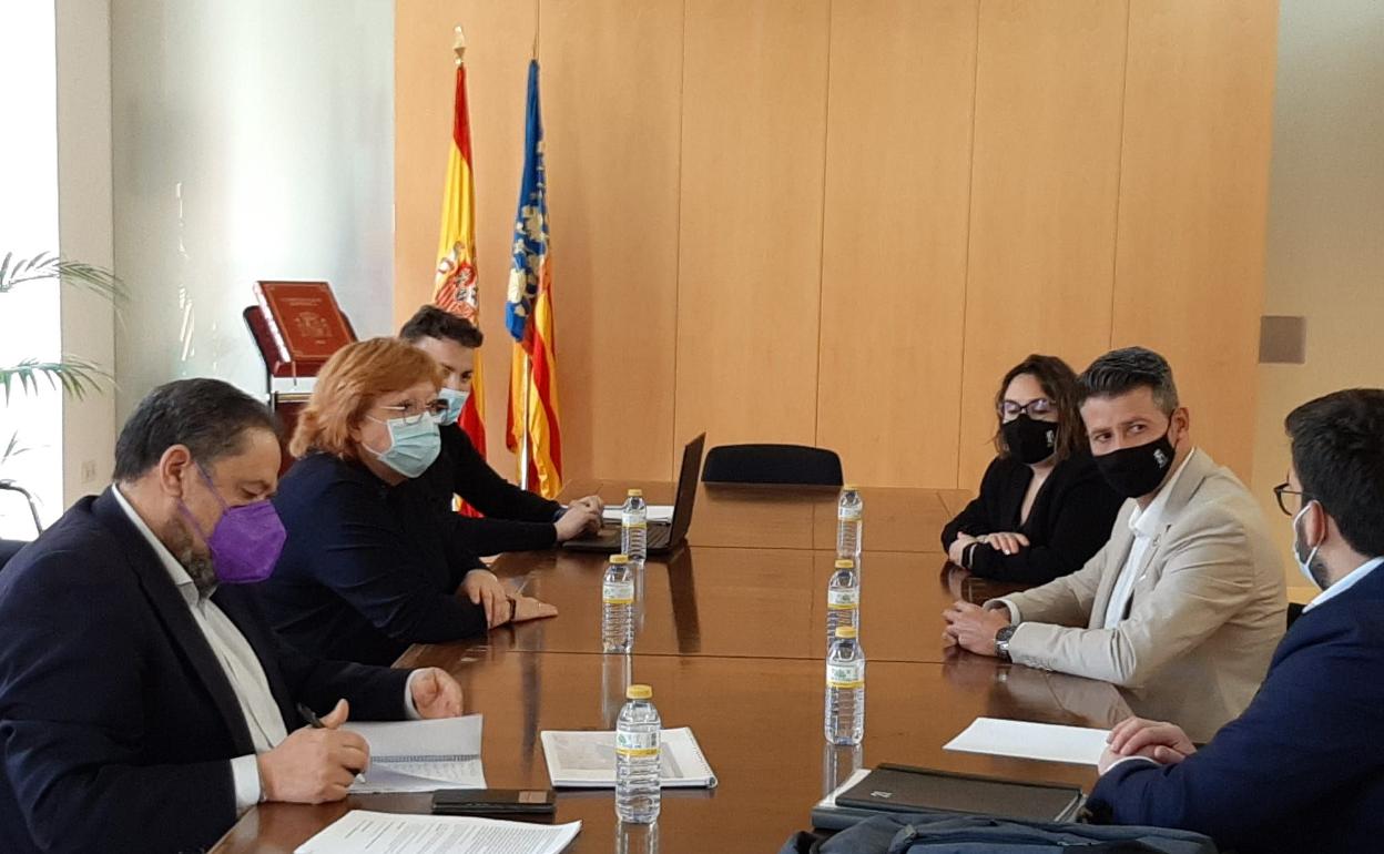 Presentación del proyecto en la Delegación del Gobierno. 