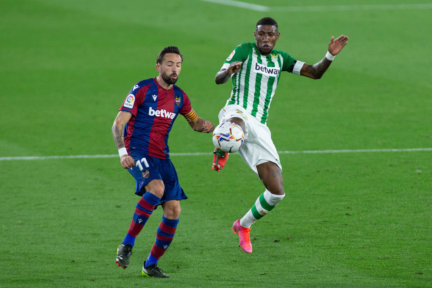 Fotos: Las mejores imágenes del Real Betis - Levante UD