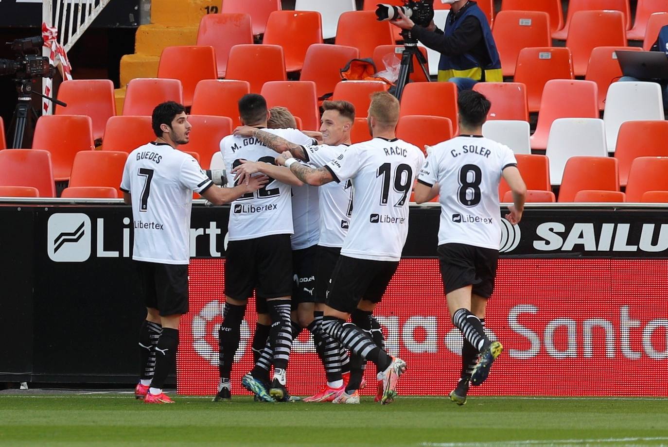 Fotos: Las mejores imágenes del Valencia CF - Granada