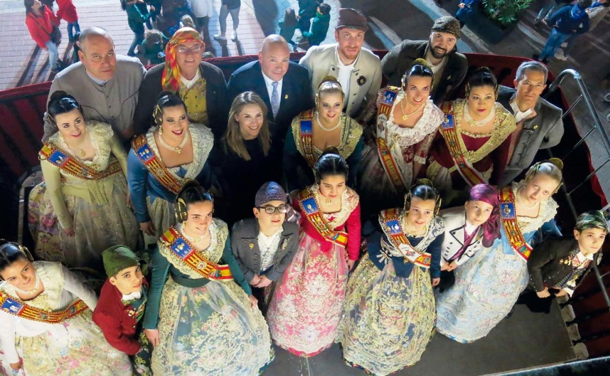 Representantes de las comisiones falleras y JLF de la localidad. 