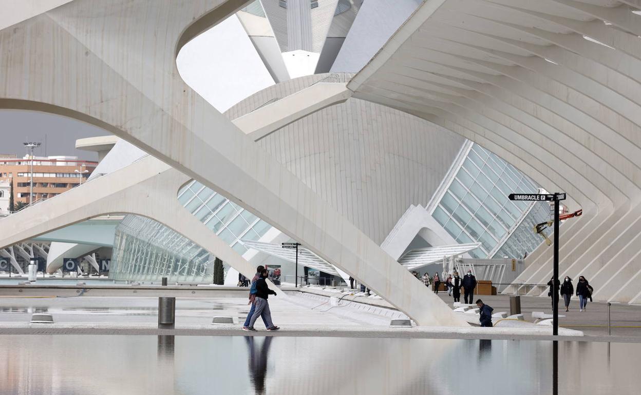 La Ciudad de las Artes y las Ciencias es uno de los espacios previstos para la vacunación masiva.