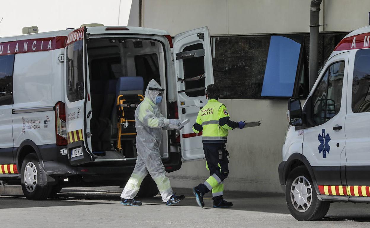 Personal sanitario en un hospital de Valencia