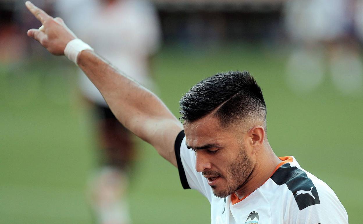 Maxi Gómez, baja en el Valencia CF contra el cádiz