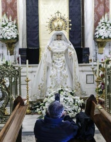 Imagen secundaria 2 - Celebración del Domingo de Resurrección en la iglesia de N. S. de los Ángeles, Cristo del Salvador y la Dolorosa de los Granaderos del Grao. 