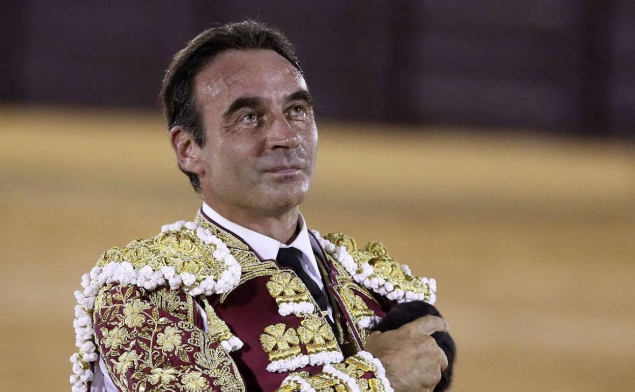 El torero, tras conseguir dos orejas en una corrida de toros en Osuna el pasado mes de agosto. 