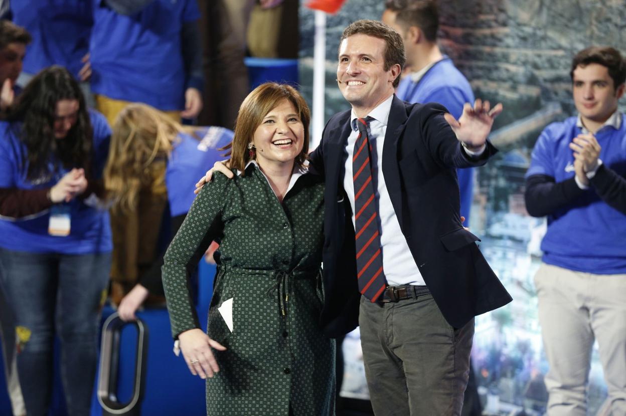 Bonig y el presidente del PP nacional, Pablo Casado, durante la campaña de las últimas elecciones autonómicas de 2019. jesús signes
