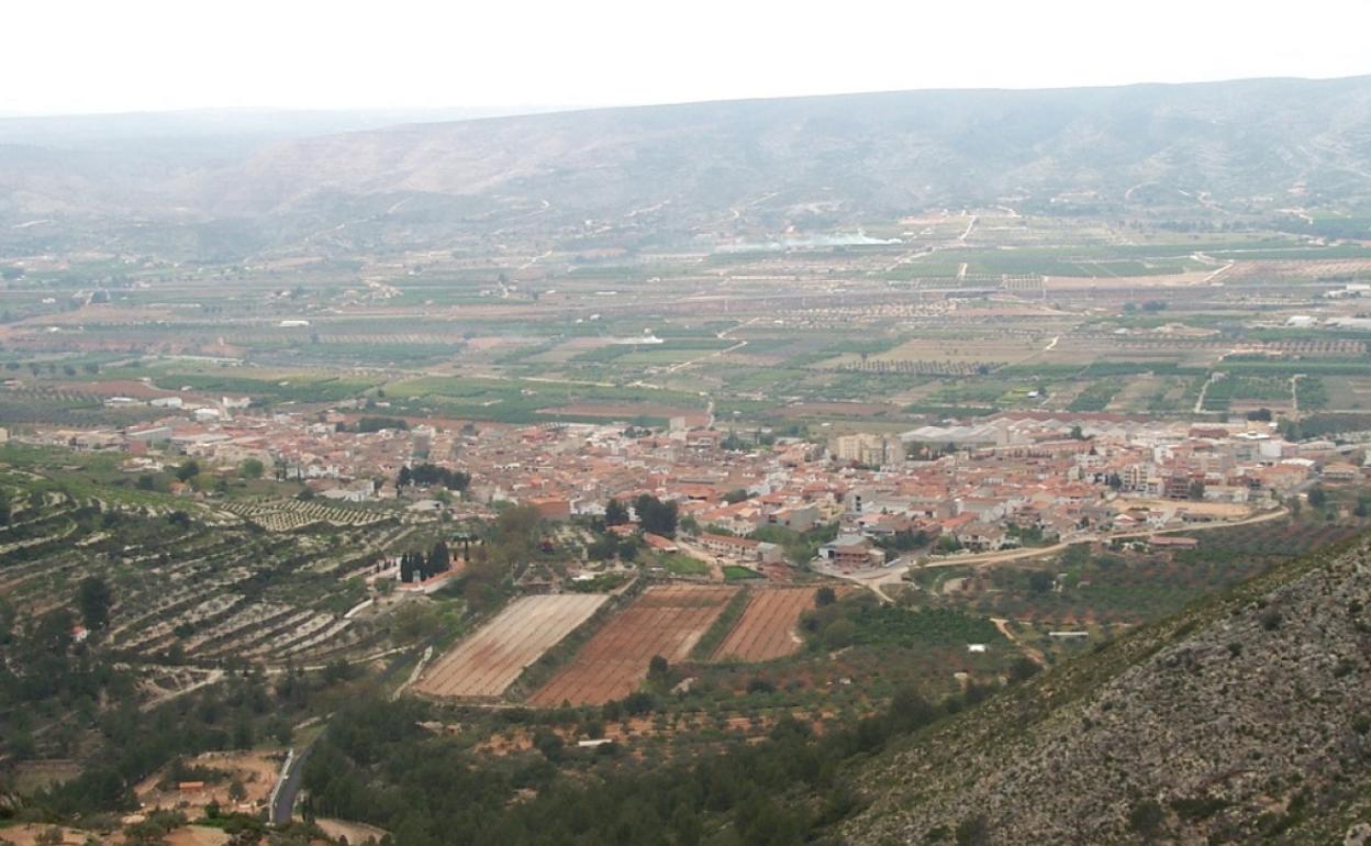 Vista general de Vallada y la Costera, territorio amenazado por las torres eléctricas. 