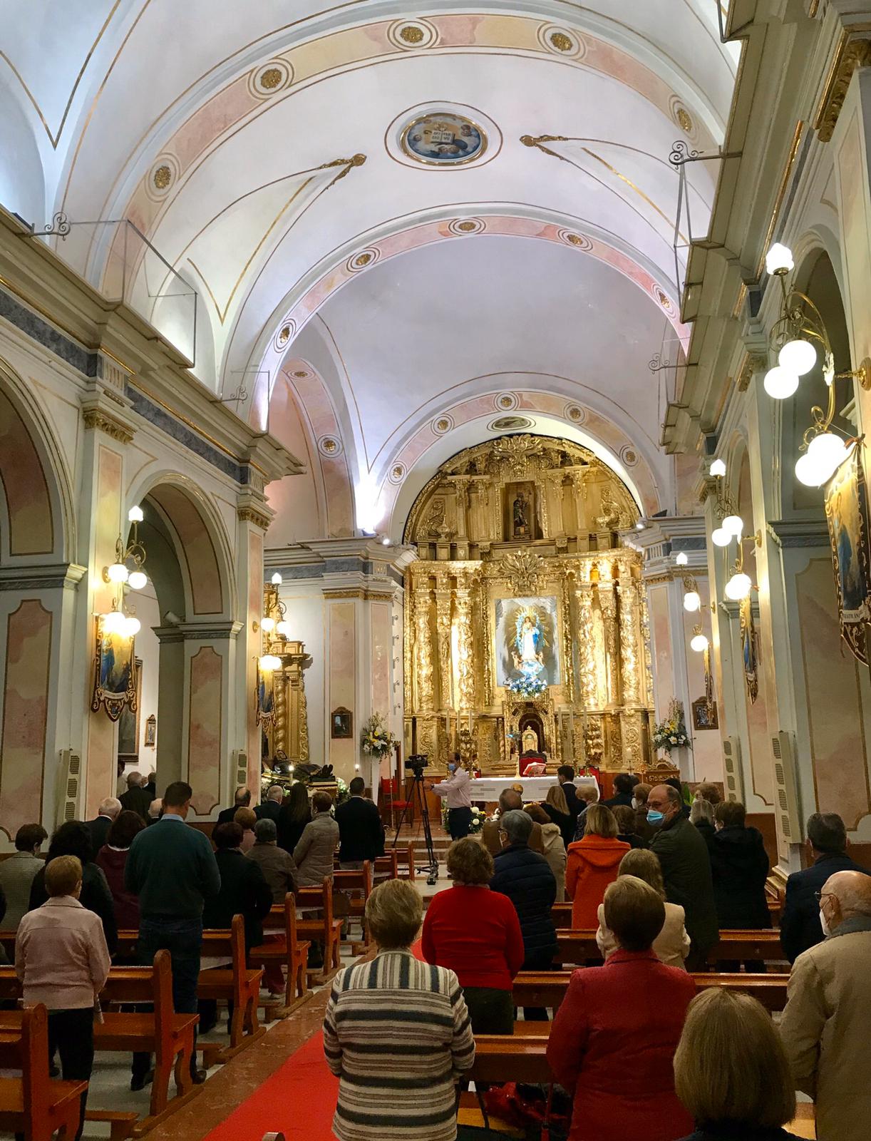 Fotos: La pandemia no frena la devoción del &#039;beatet&#039; en Gandia