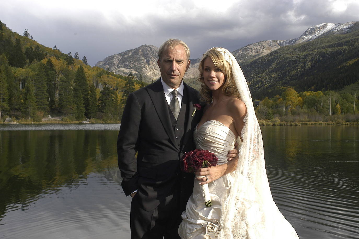 Kevin Costner y Christine Baumgartner