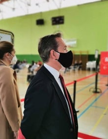 Imagen secundaria 2 - El proceso de esta mañana en el que ha estado presente el alcalde, Michel Montaner. 