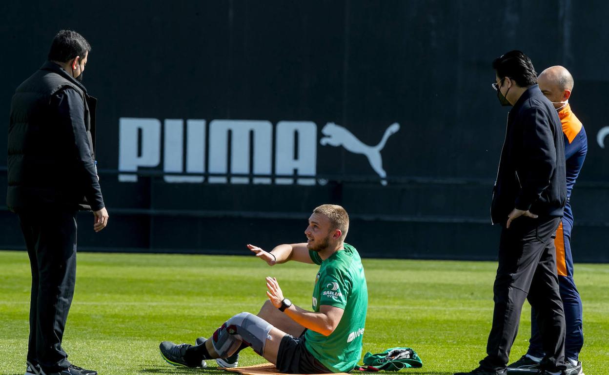 Valencia CF | Cillessen apunta al Alavés mientras Soler sigue con molestias