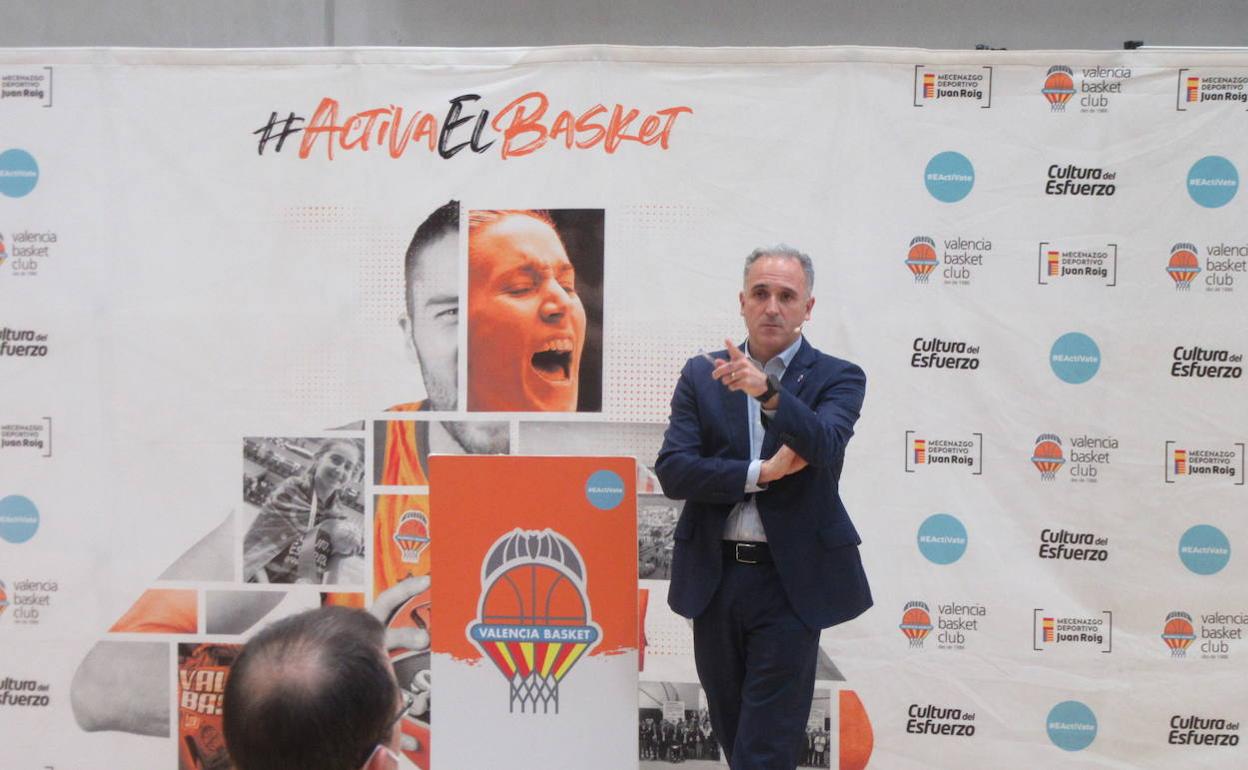 José Puentes, en un momento de su rueda de prensa. 