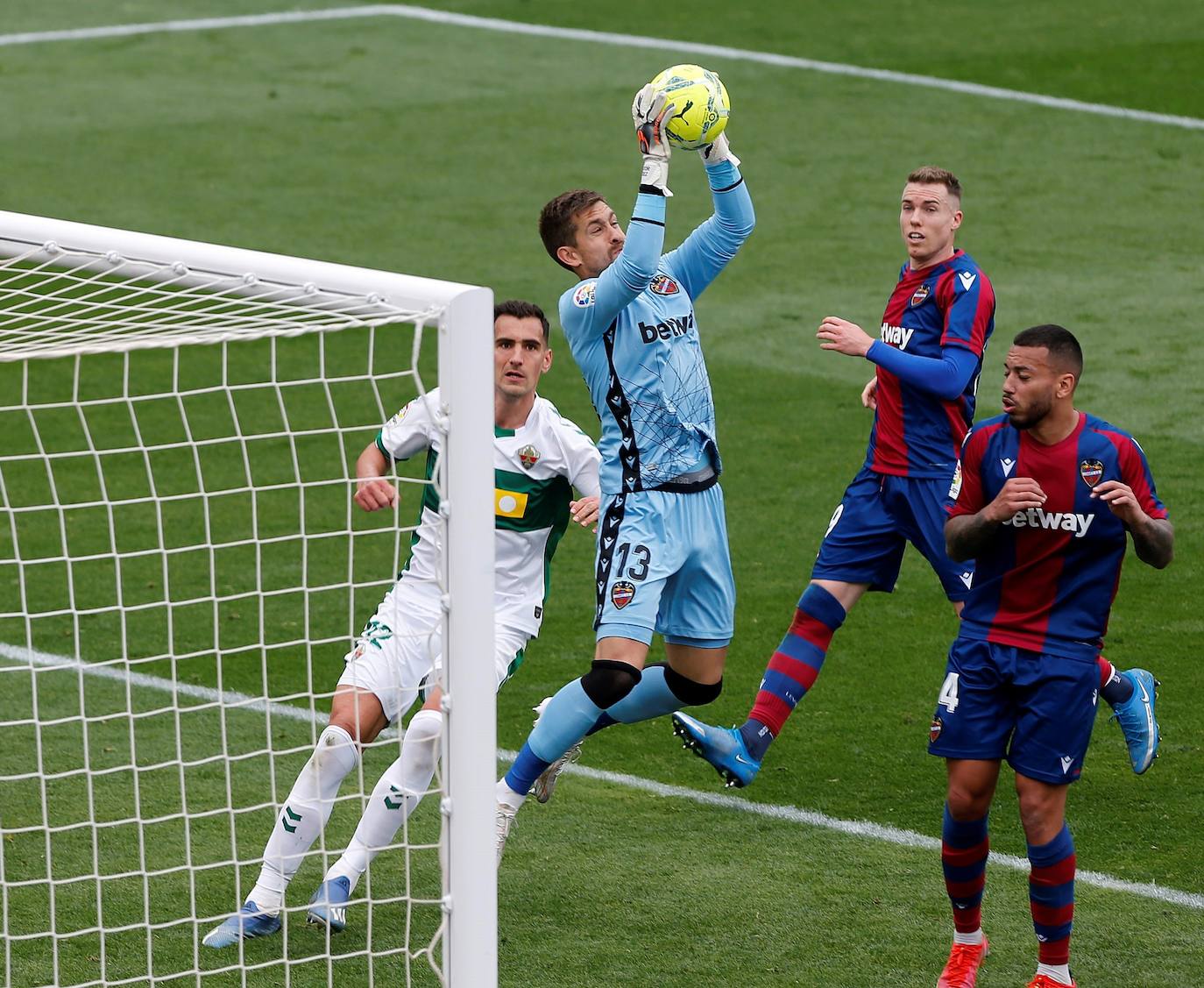 Fotos: Las mejores imágenes del Elche CF-Levante UD