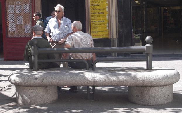 El gasto en pensiones sigue disparado y supera los 10.100 millones al mes