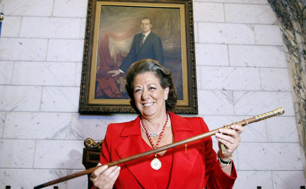 Rita Barberá, en el hemiciclo del Ayuntamiento de Valencia. 