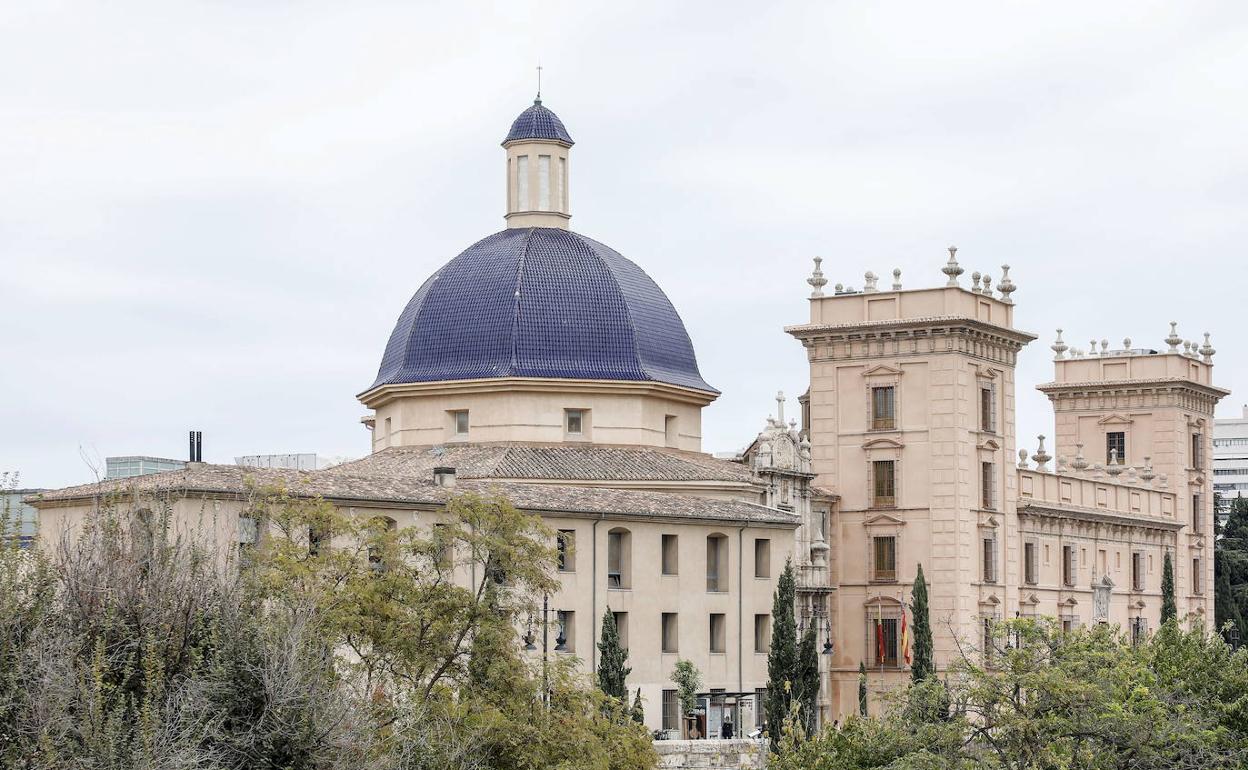 La cafetería y la librería del Bellas Artes, bloqueadas | Las Provincias