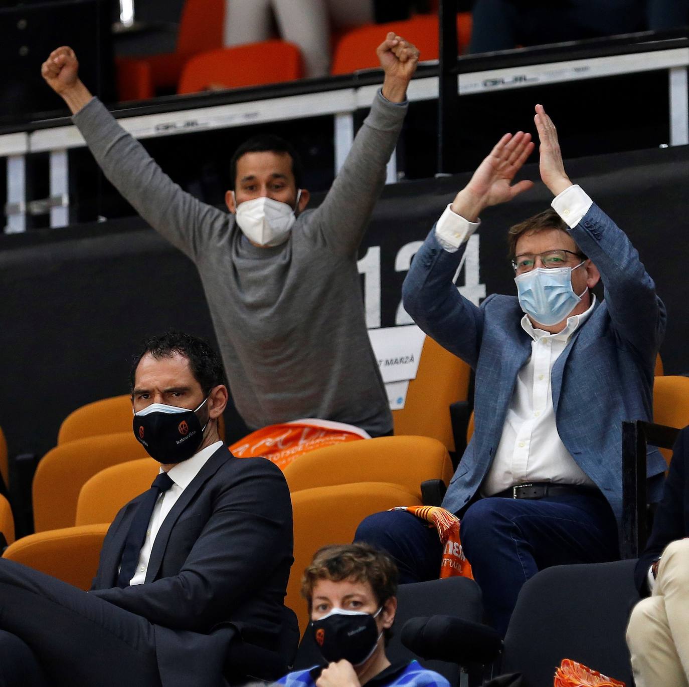 El Valencia Basket femenino ha caído contra Perfumerías Avenida en la Fonteta (74-76) y buscará el título de Liga en el tercer partido de esta apasionante final, que se disputará en Salamanca el próximo jueves a las 19 horas. 