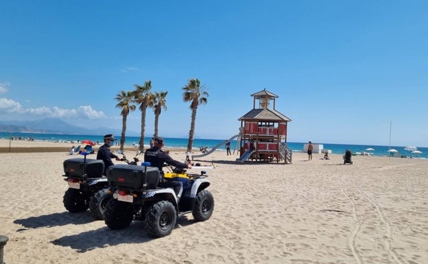 Imagen principal - 'Tardeo' en Castaños y tranquilidad en las playas de Alicante durante el fin de semana. 