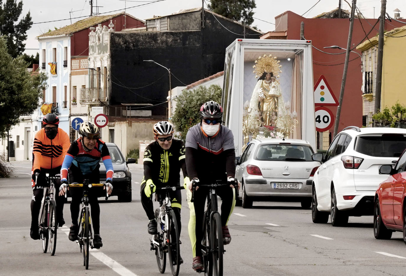 El 'Maremóvil' de la Virgen visita La Punta, Pinedo, El Saler y El Palmar