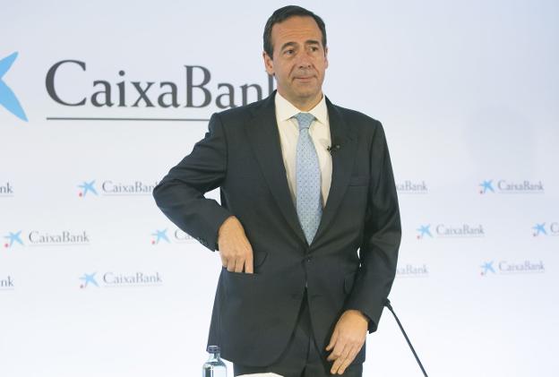 Caixabank logra 4.800 millones de beneficios tras la absorción de Bankia