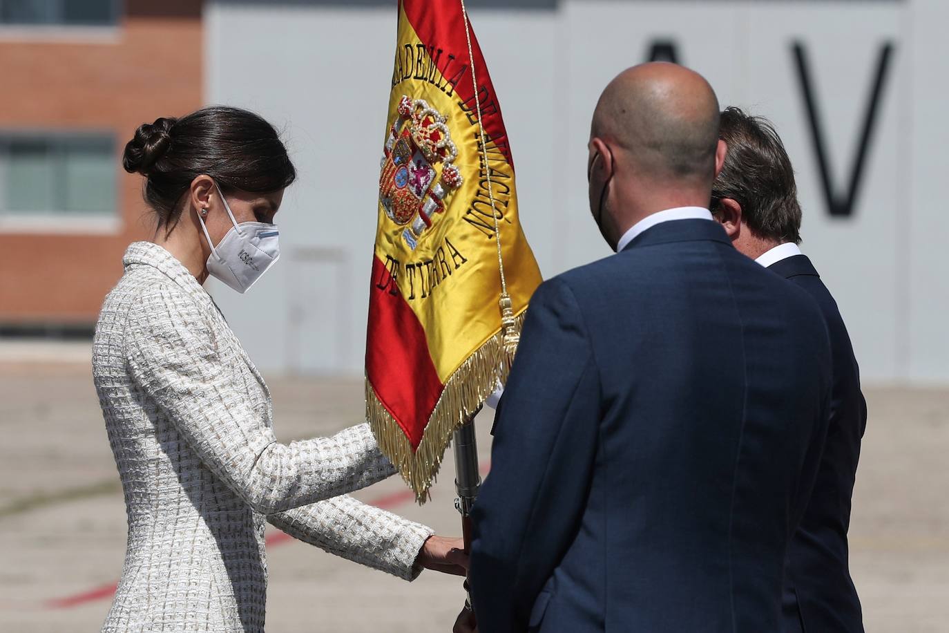 Fotos: La Reina Letizia, espectacular con el vestido del bautizo de la Princesa Leonor