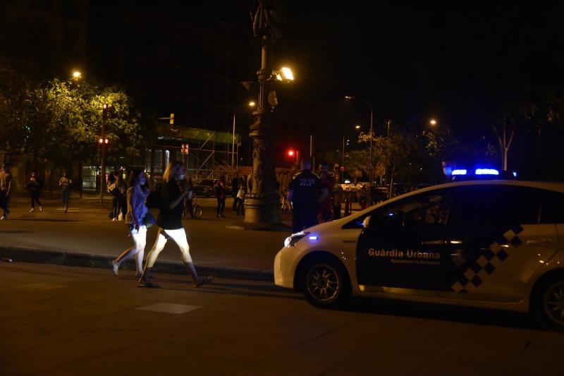 Fiesta en la calle el primer día sin estado de alarma. 