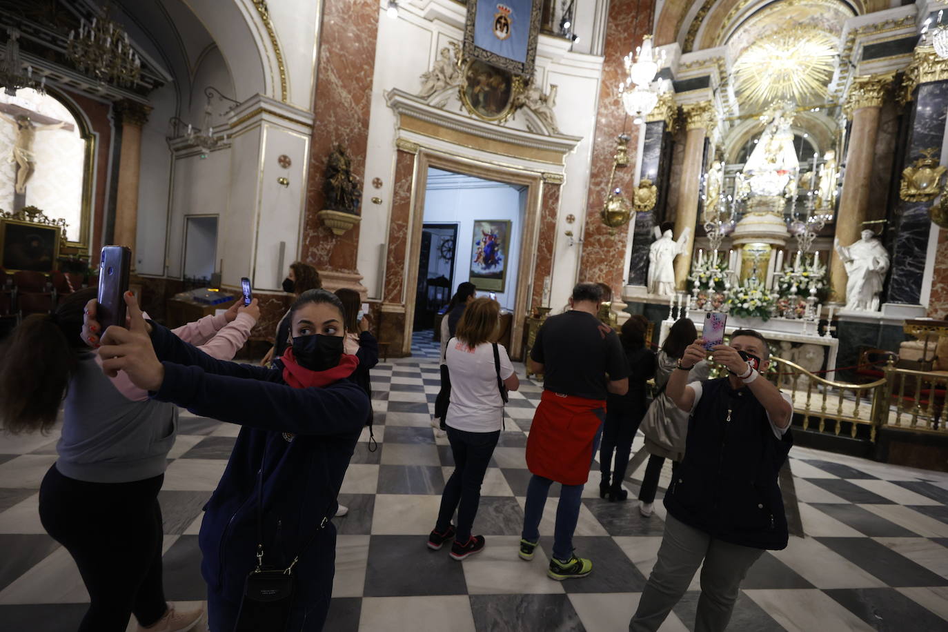 Missa d'Infants y traslado de la Virgen en Valencia