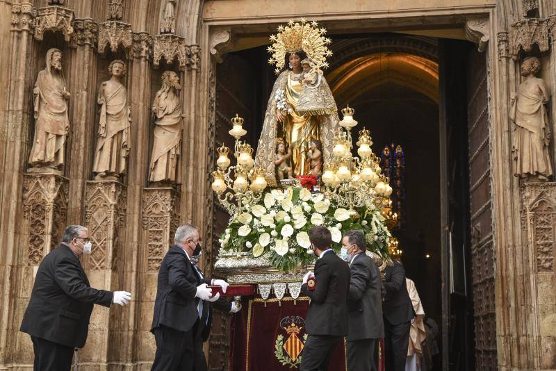 Missa d'Infants y traslado de la Virgen en Valencia