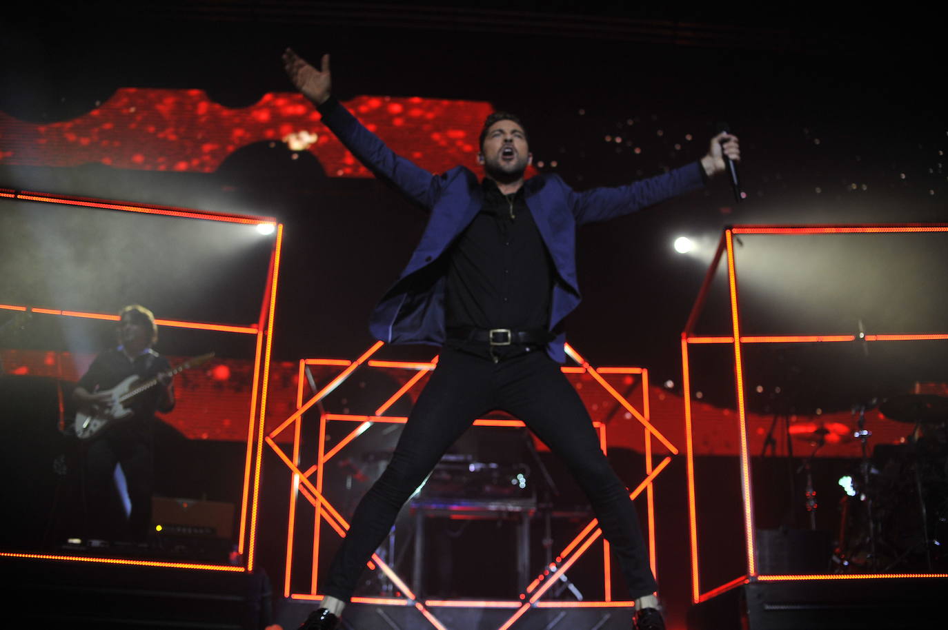 David Bisbal (24 de julio, estadio Ciutat de Valencia)