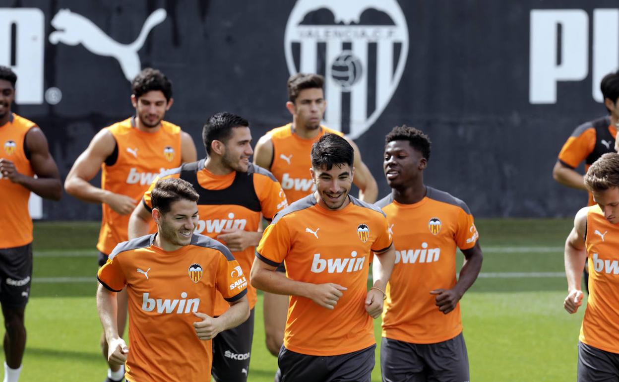 Carlos Soler y Manu Vallejo 