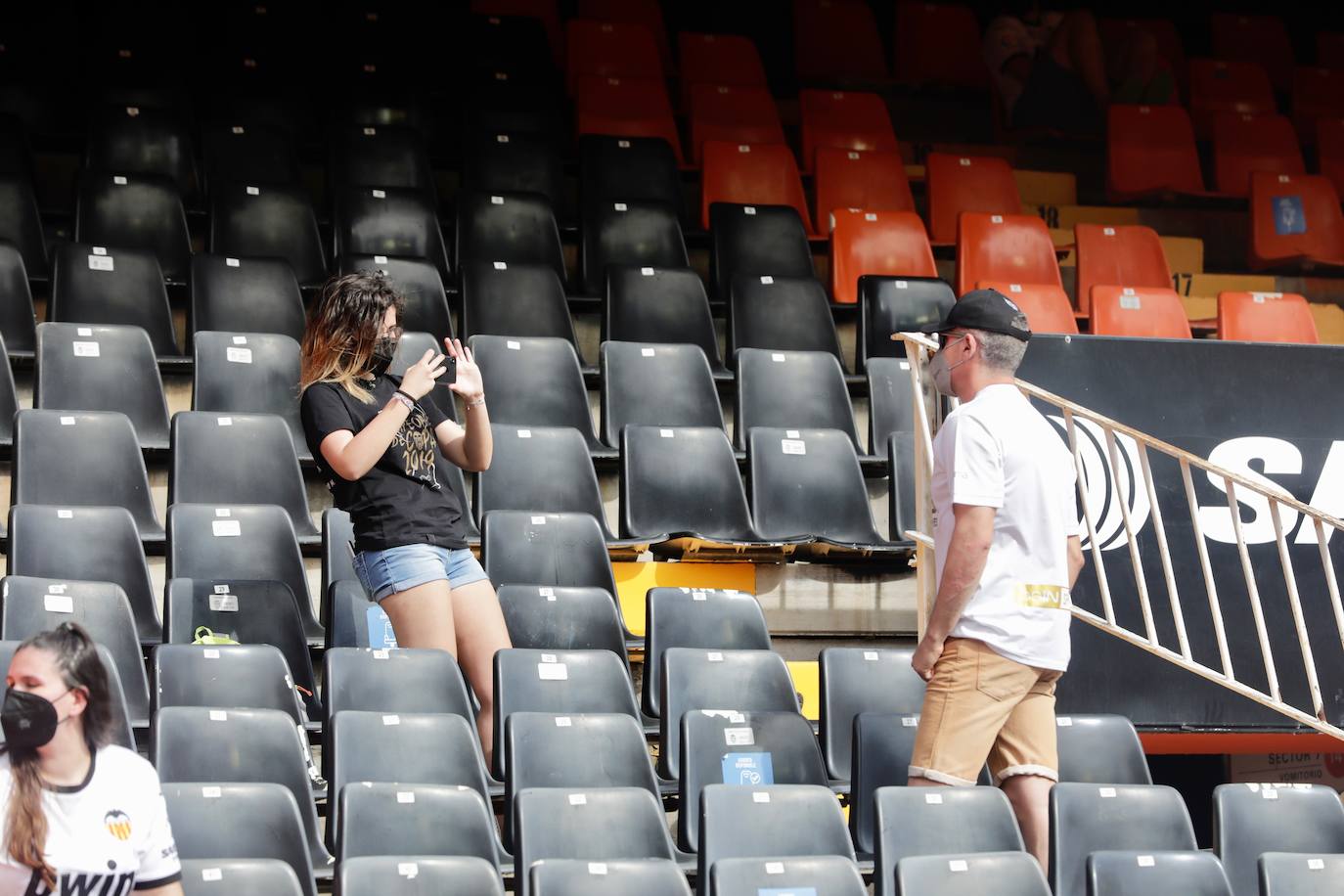 Fotos: El público vuelve a Mestalla