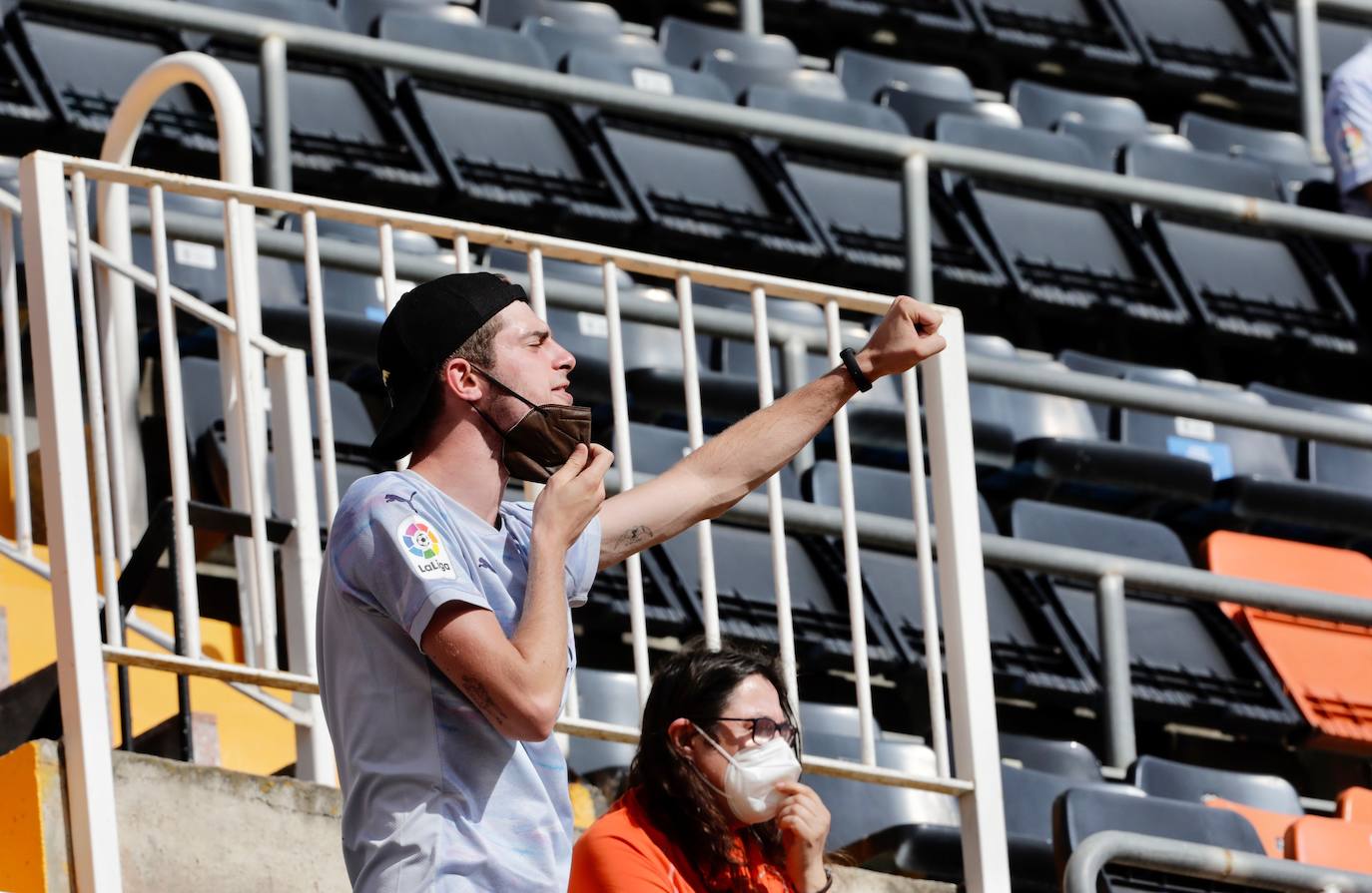 Fotos: El público vuelve a Mestalla