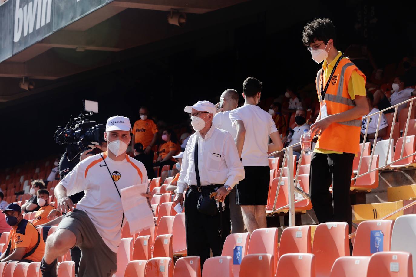 Fotos: El público vuelve a Mestalla