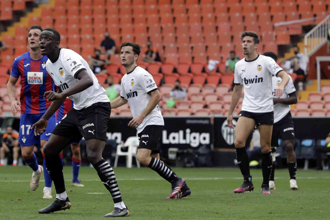 Fotos: Las mejores imágenes del Valencia CF-SD Eibar