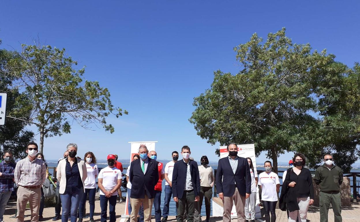 Campaña para eliminar el plástico en l'Albufera. 