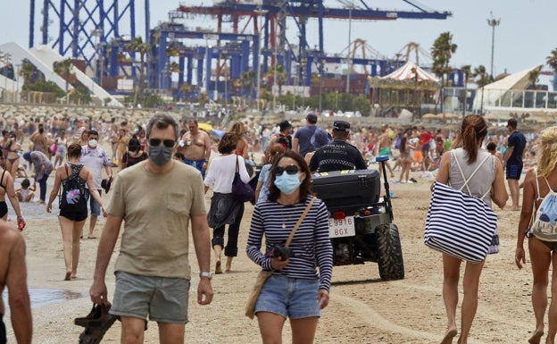 Sanitarios detectan un repunte de contagios en la costa por la movilidad