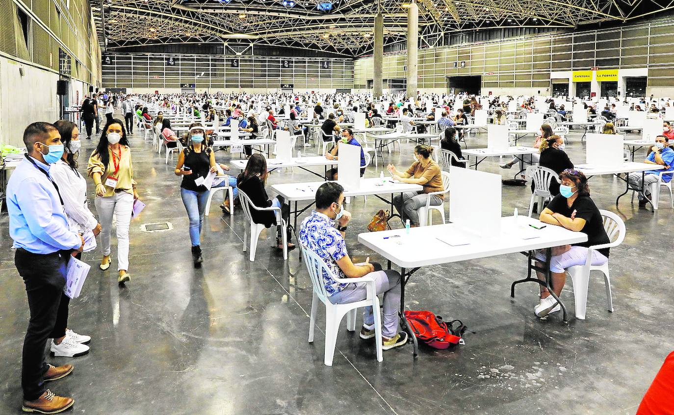 Oposiciones para Ferrocarrils de la Generalitat en Feria Valencia. 