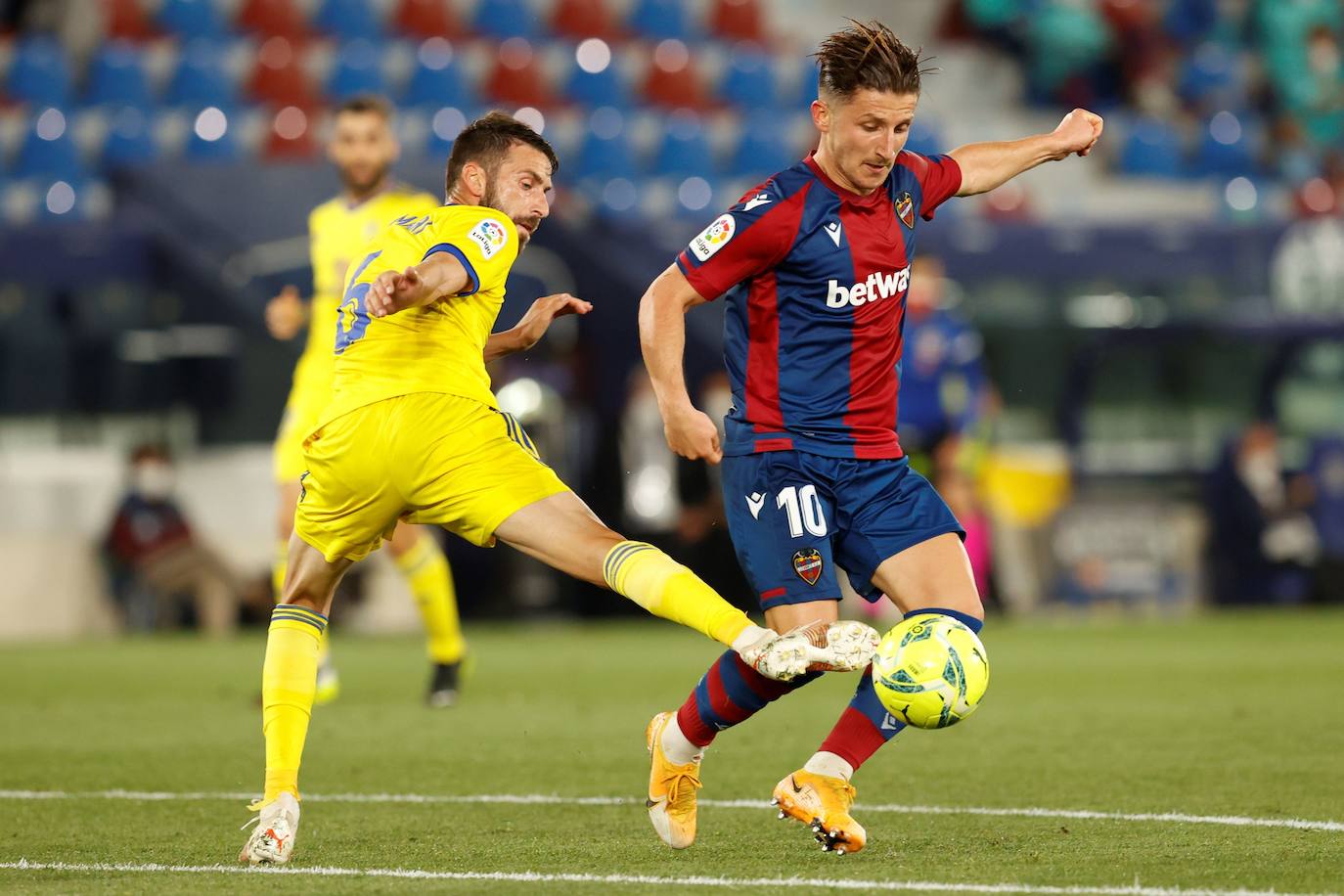 Fotos: Las mejores imágenes del Levante UD-Cádiz CF