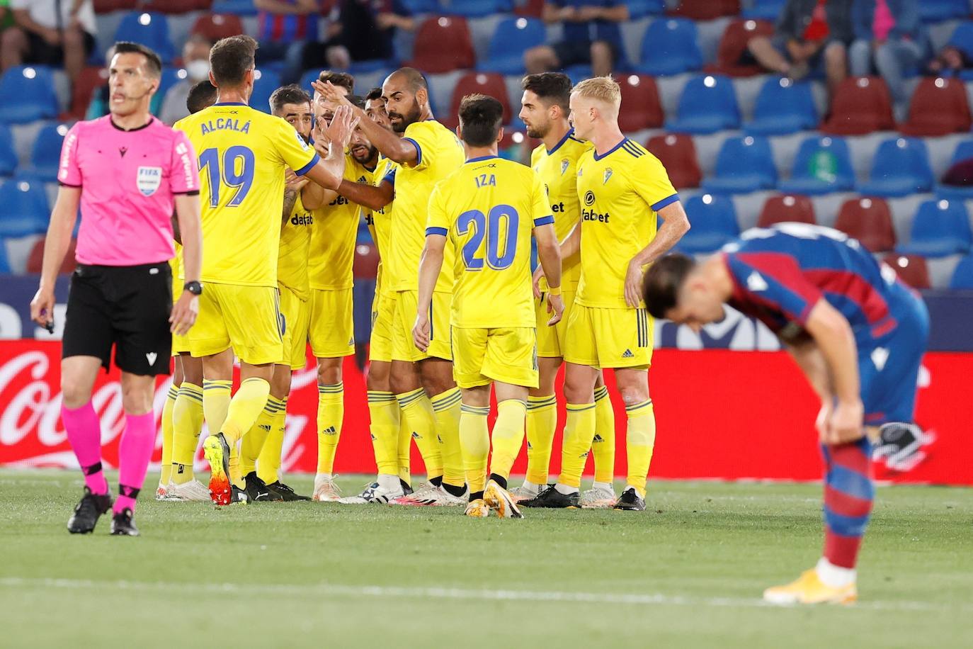 Fotos: Las mejores imágenes del Levante UD-Cádiz CF