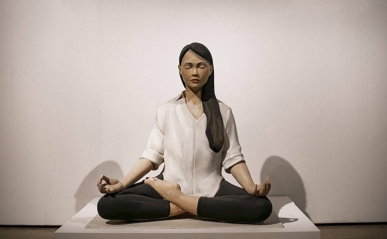 maqueta de la Meditadora con el cuerpo completo. 