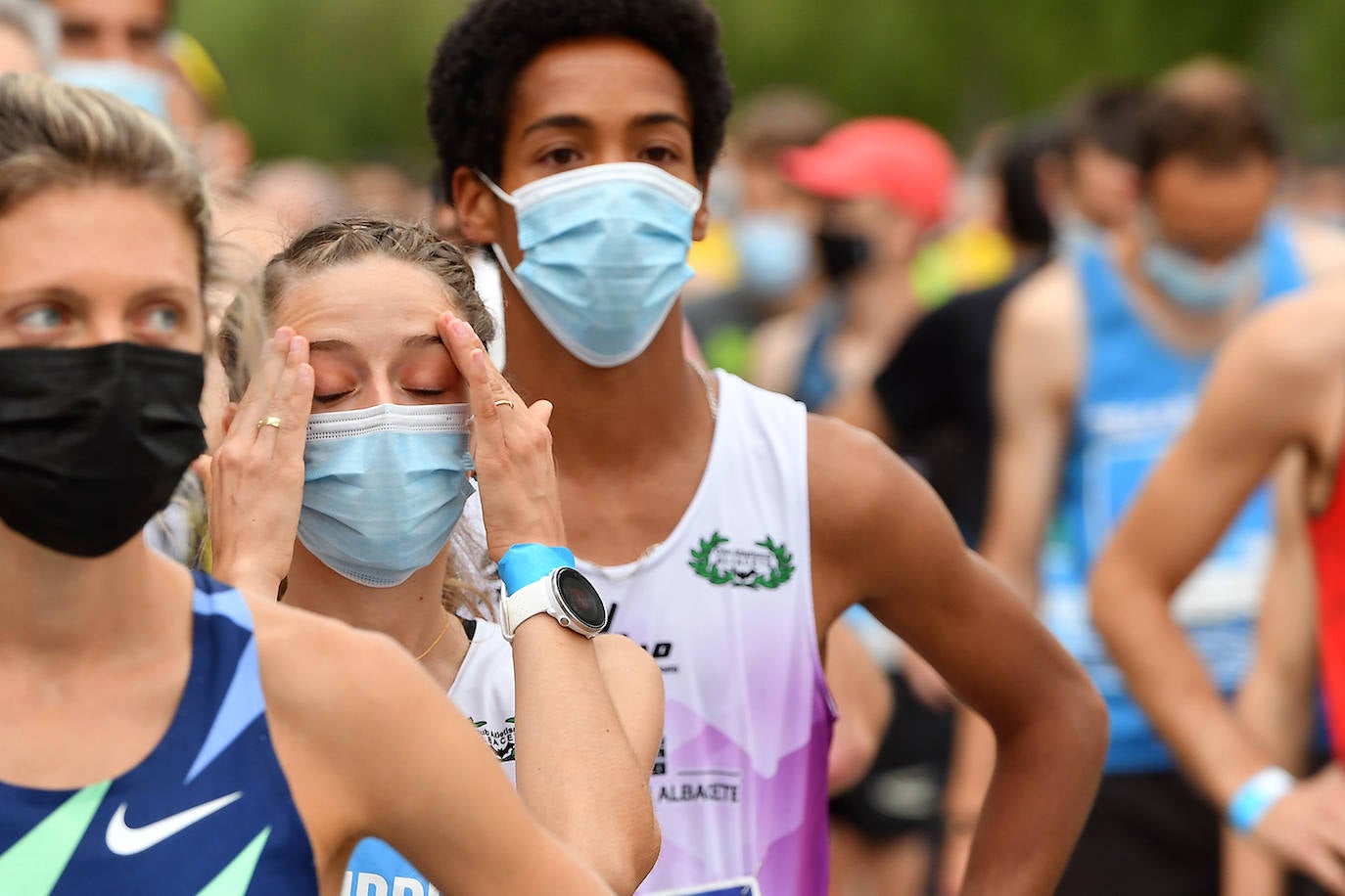 Bajo el lema 'Valencia vuelve a correr', los participantes de la 5K han salido a recorrer la ciudad de Valencia al ritmo de sus zancadas. La ciudad ha acogido la segunda carrera popular tras más de un año de parón por el coronavirus y los corredores se han lanzado a las calles con ganas e ilusión.