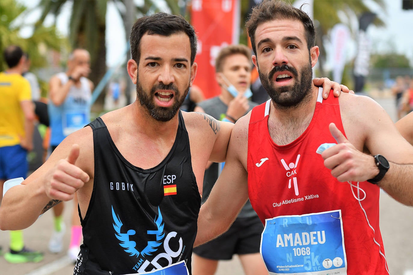 Bajo el lema 'Valencia vuelve a correr', los participantes de la 5K han salido a recorrer la ciudad de Valencia al ritmo de sus zancadas. La ciudad ha acogido la segunda carrera popular tras más de un año de parón por el coronavirus y los corredores se han lanzado a las calles con ganas e ilusión.